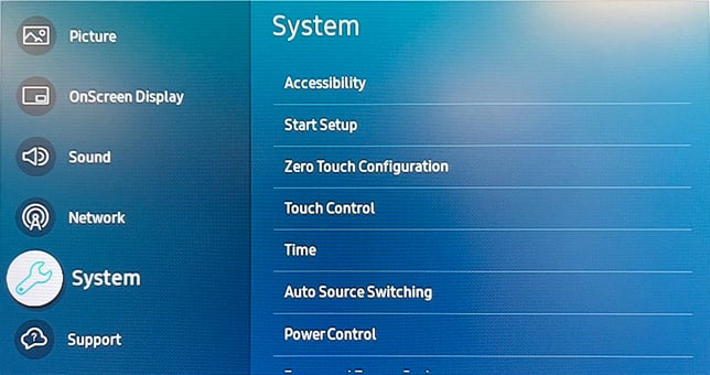 automatisk-oppdatering-av-tid-og-dato-for-samsung-skjermer_1